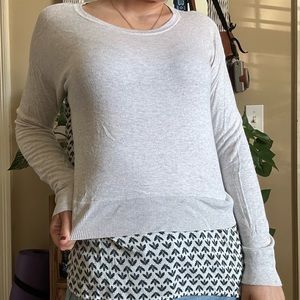 Ann Taylor Loft XS long sleeve gray crewneck blouse with floral pattern